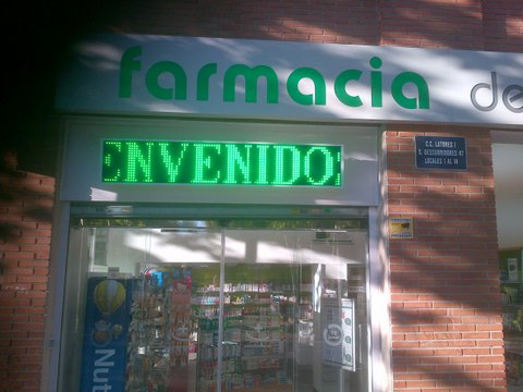 Farmacia Descubridores en Tres Cantos. Tu Farmacia, pensada para ti, para la gente del Siglo 21.